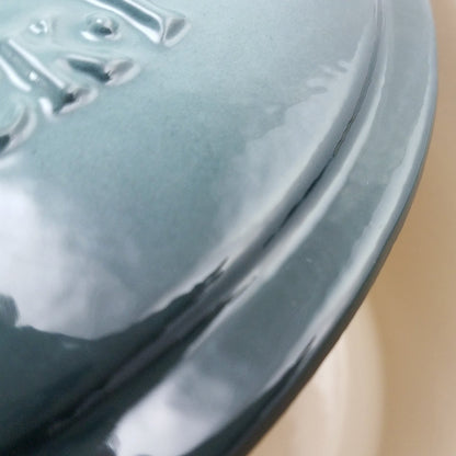 7 Quart Round Cast Iron Dutch Oven in Ash