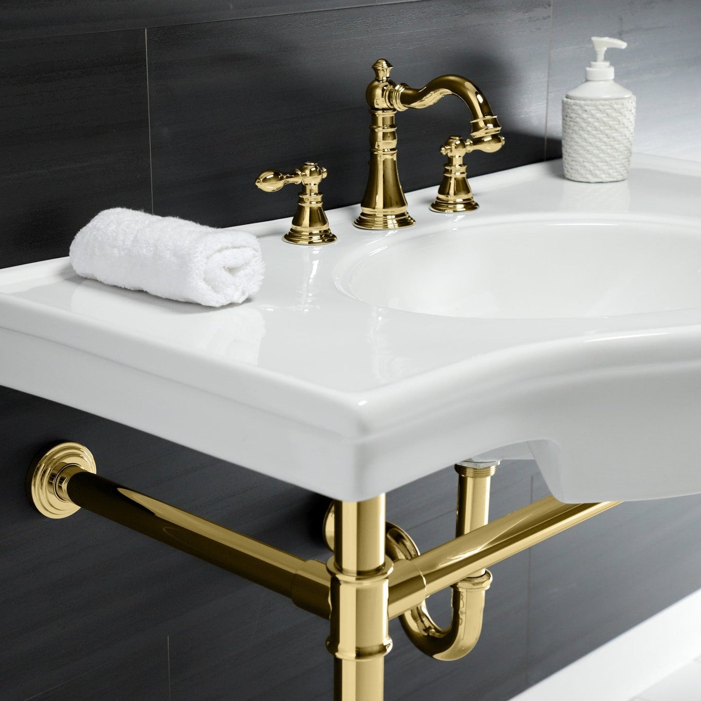 American Classic Widespread Bathroom Faucet