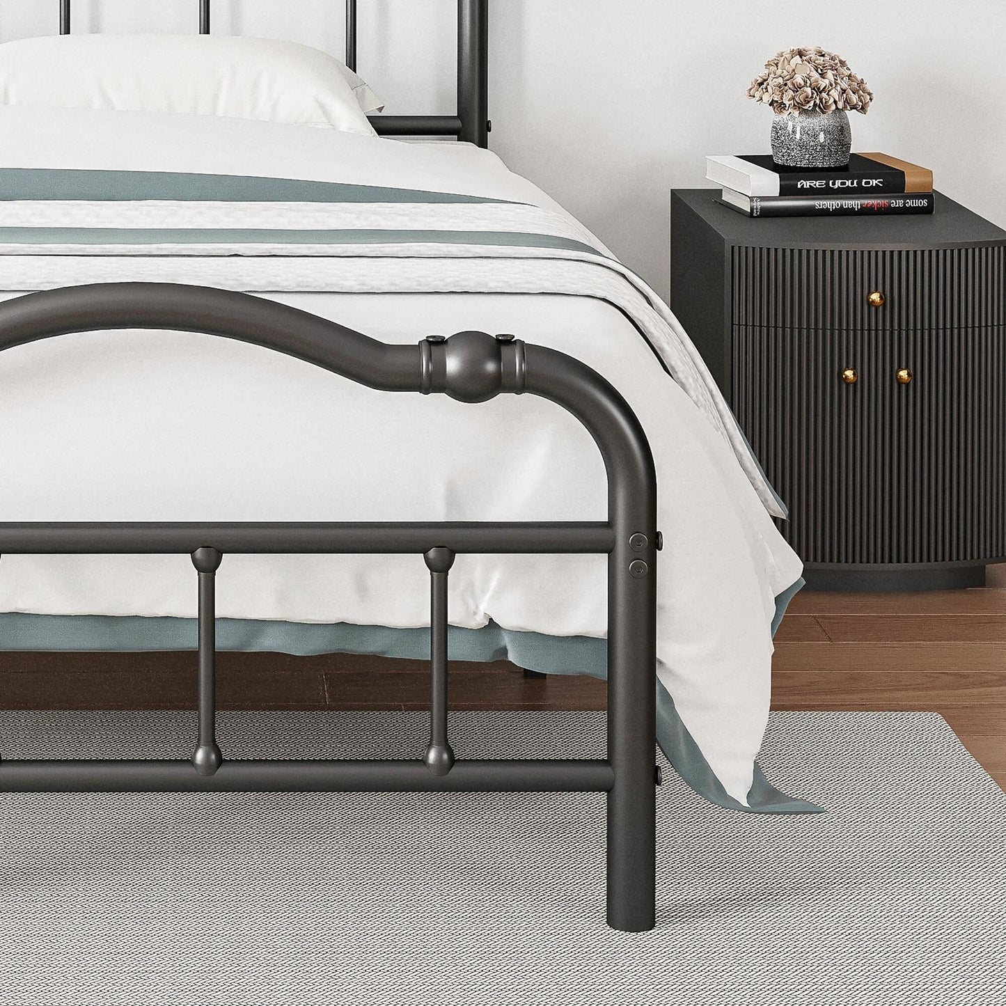 14 In High Heavy Duty Metal Bed Frame with Vintage Style, Supports Up To 2500lbs, Easy Assembly and No Squeak