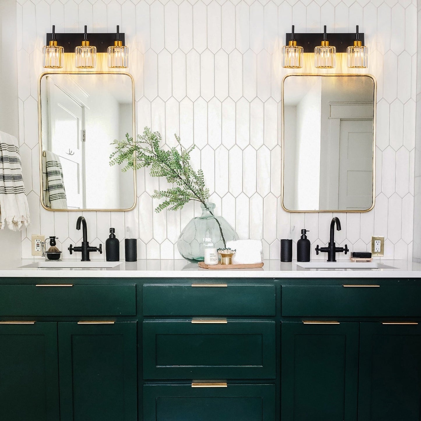 Modern Dimmable Crystal Bathroom Vanity Light Wall Sconces with Crystal Shades